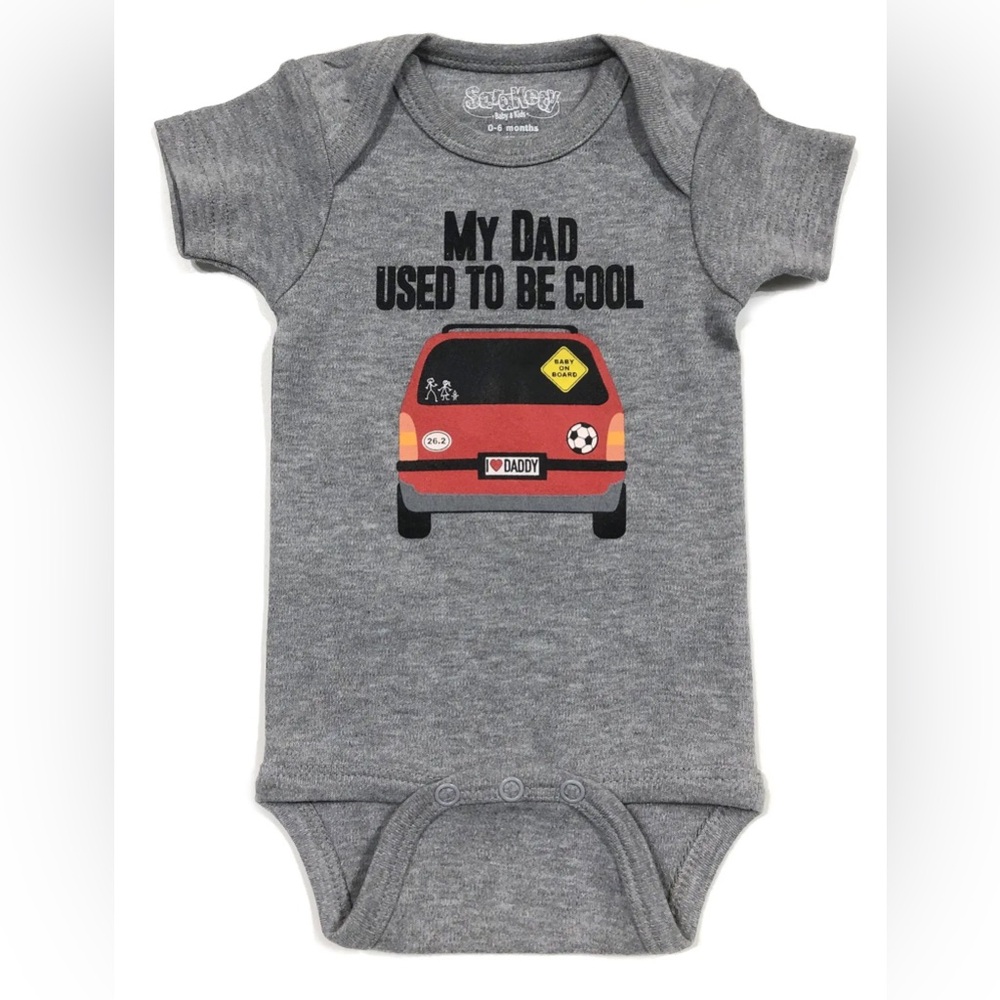 🖤 Mixed Baby Onesie & Tee Bundle 0-3, 0-6, 3-6 & 6 months - Picture 3 of 6